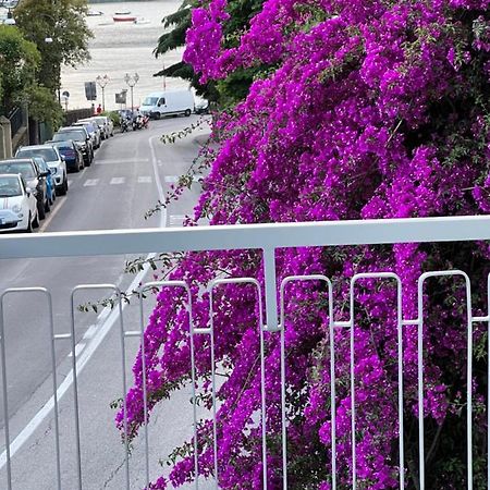 Welcome Riviera -Torre D'Avorio Appartamento 126 Mq Piu'Terrazzo25 Mq - Totalmente Rinnovato- 250 M Dal Centro - Parcheggio A Pagamento 15 Euro Al Giorno Da Prenotare In Anticipo Salvo Dispo -Parking At 15 Euro Per Day To Be Booked In Advance If Avai Rapallo Exterior foto